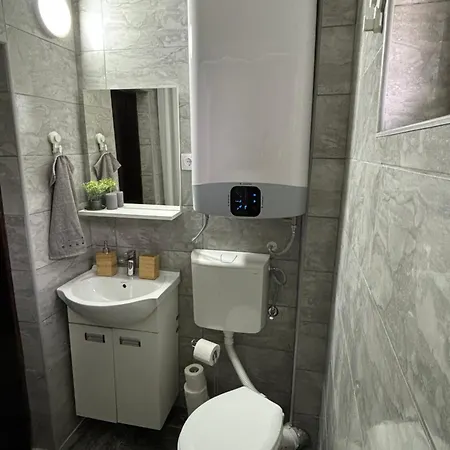 بيت للعطل Kucica U Pesku *