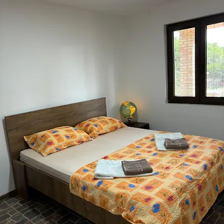 بيت للعطل Kucica U Pesku *