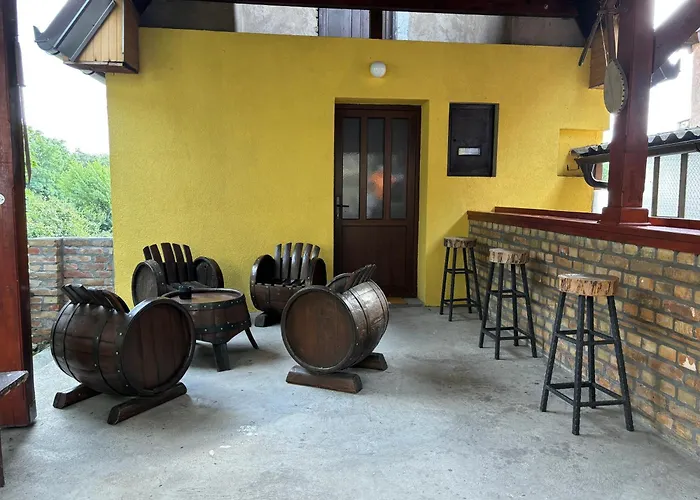 Kucica U Pesku * Vladimirovac